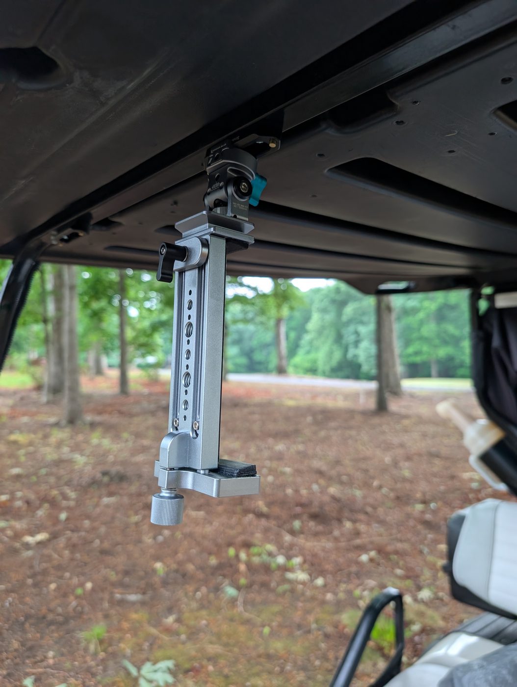 Heavy duty rail and tablet clamp rear detail